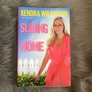 📚3/$25 Books Sliding into Home